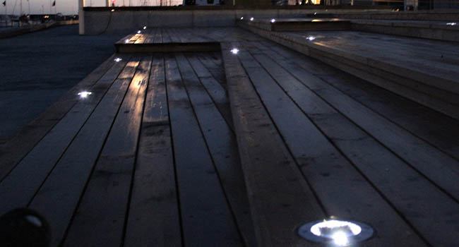 solar road studs
